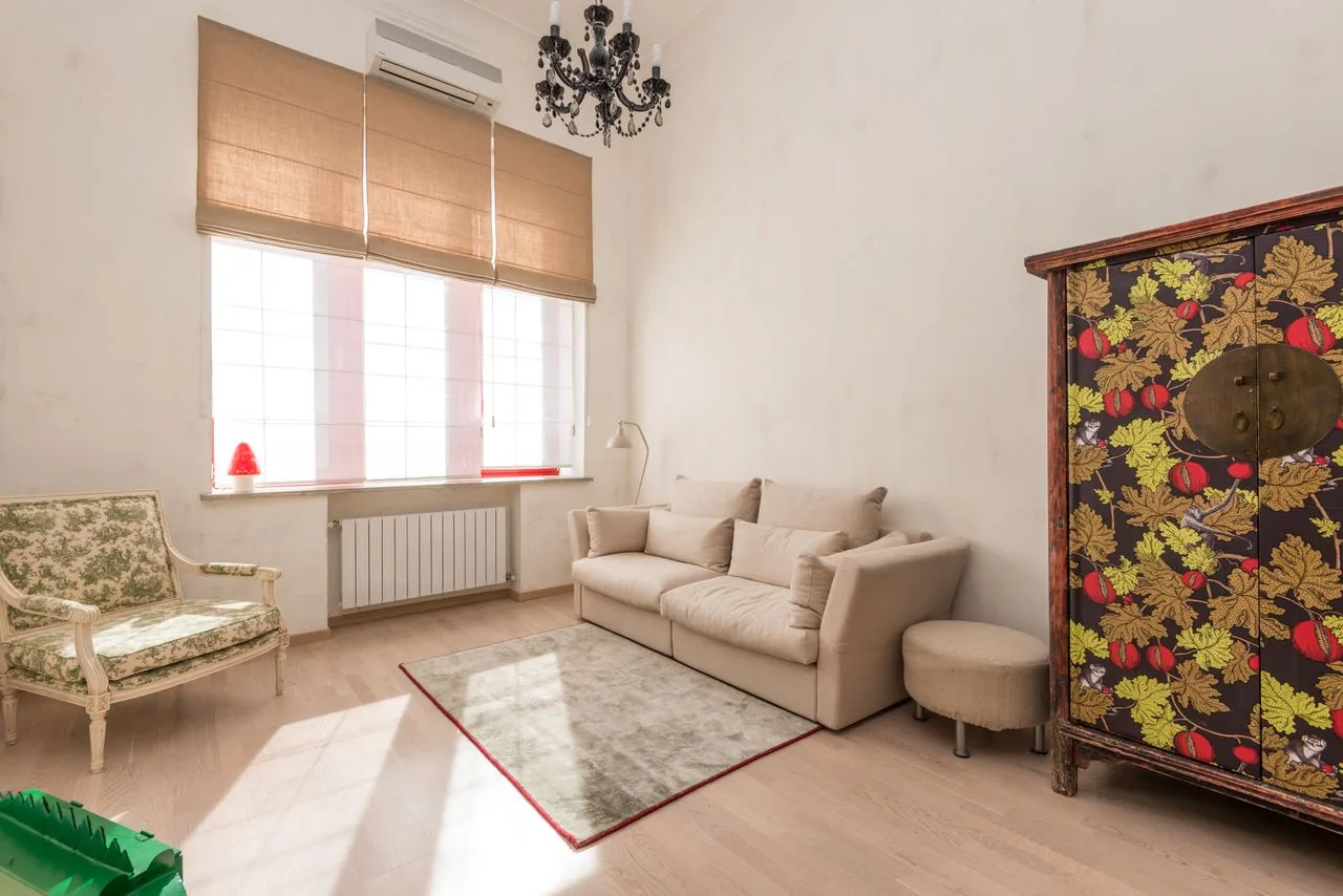 vouwgordijnen in een slaapkamer